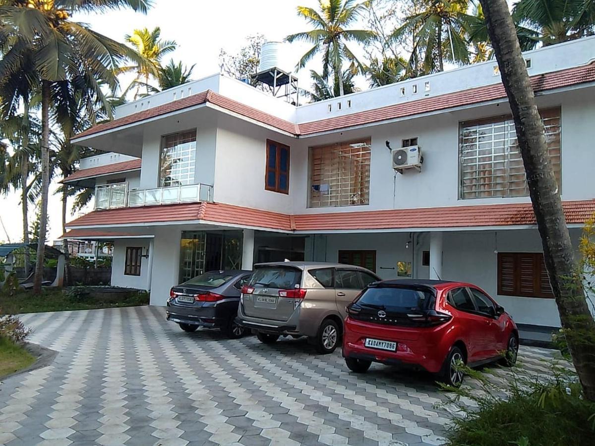 Somatheertham Resort Thiruvananthapuram Buitenkant foto